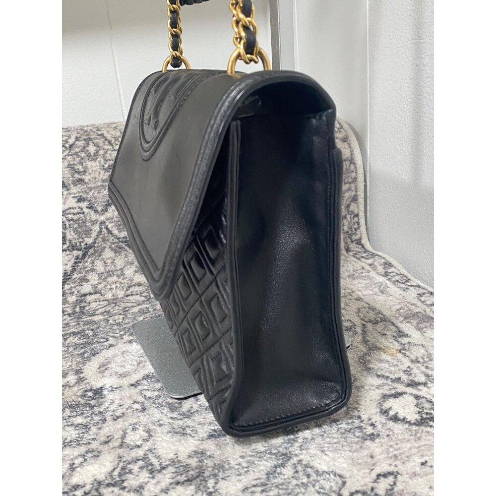 Tory Burch Fleming Convertible Shoulder Bag in Black Leather - Picture 4 of 8